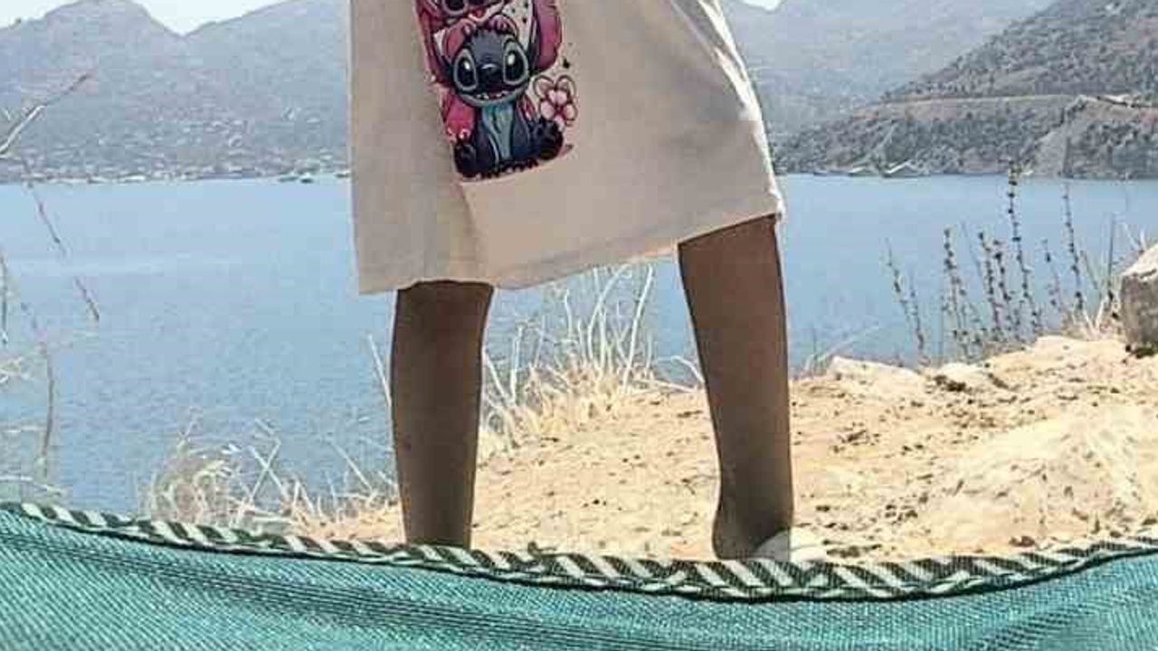 Maltepe'de çöken binadan geriye bir fotoğraf kaldı: 5 yaşındaki Gülce son yolculuğuna uğurlanacak