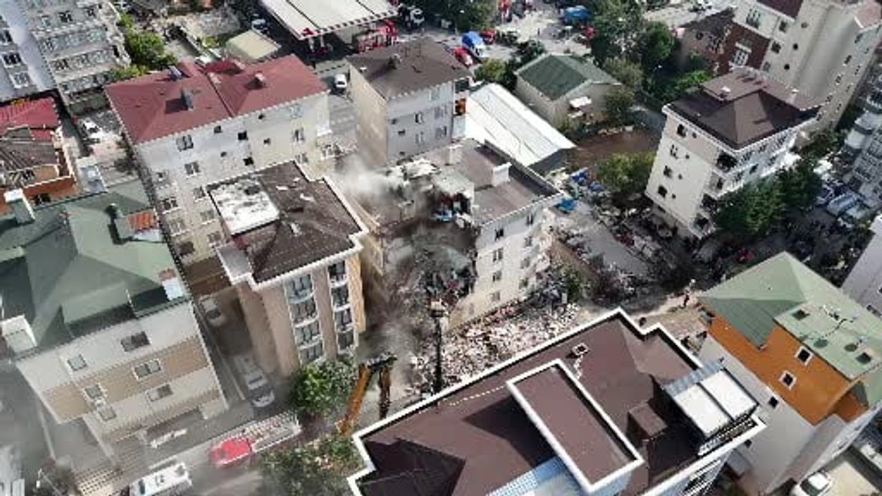 Maltepe'de risk nedeniyle üst katlardan kontrollü yıkım kararı