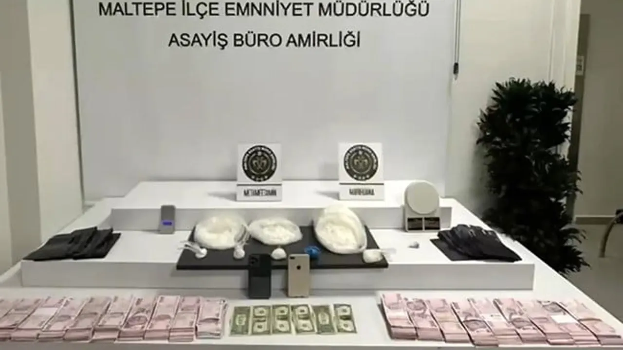 Maltepe'de zula evine baskın: 2 kilo 149 gram metamfetamin ele geçirildi