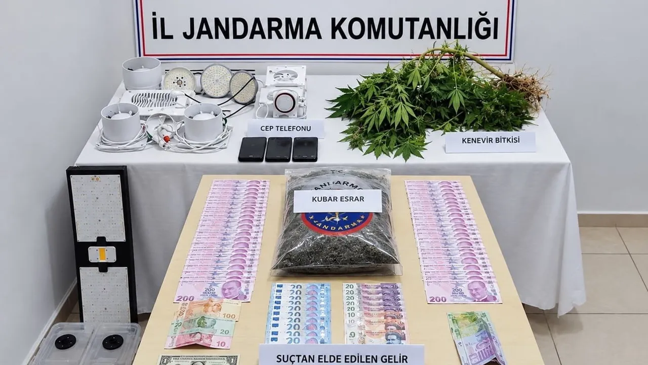 Manavgat'ta evini uyuşturucu serasına çeviren kişi gözaltına alındı