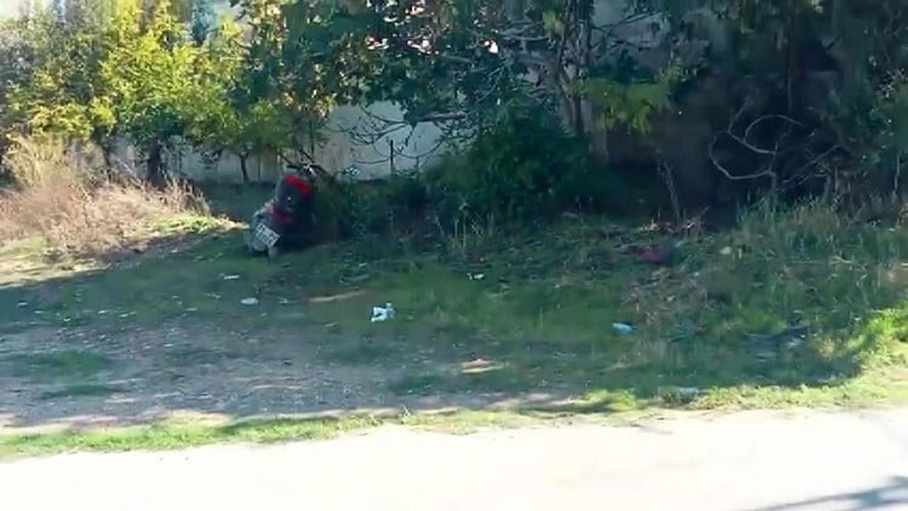 Manavgat'ta Karacalar Mahallesi'nde motosiklet devrildi: iki kişi yaralandı