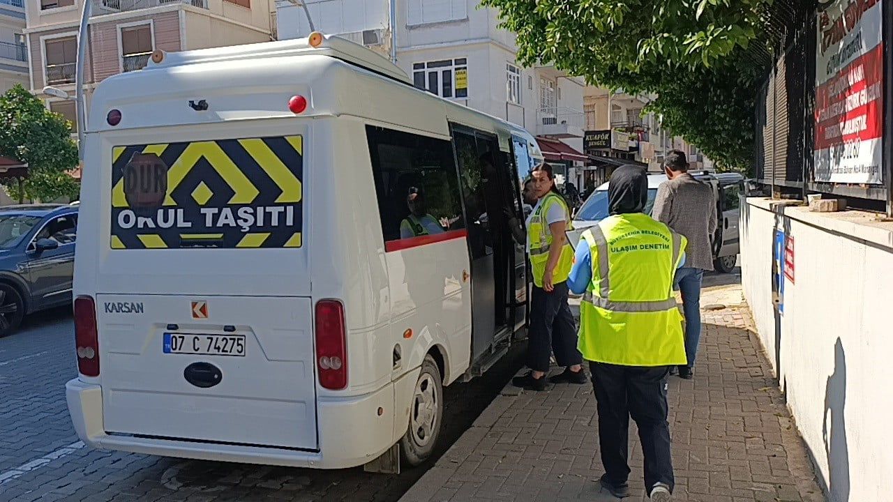 Manavgat'ta okul servis denetimleriyle güvenlik artırılıyor