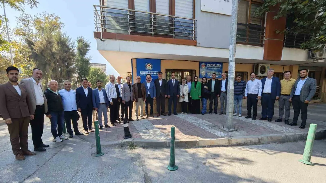 Manisa'da memur hakları gündemde: Gültekin Memur-Sen temsilcileriyle görüştü