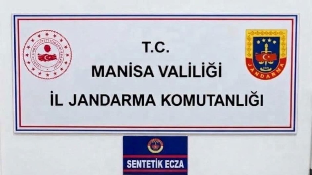 Manisa'da saklanan parti: 42 bin 534 sentetik hap ele geçirildi