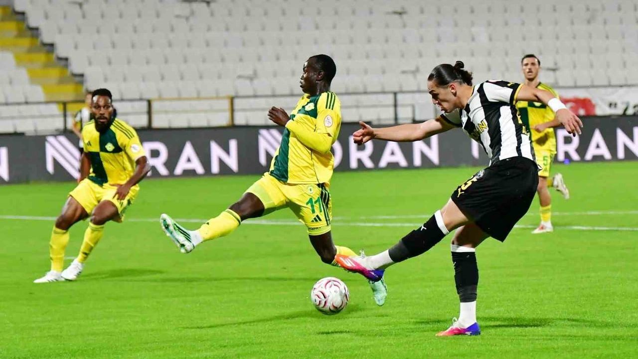 Manisa'da son düdükte penaltıyla eşitlik