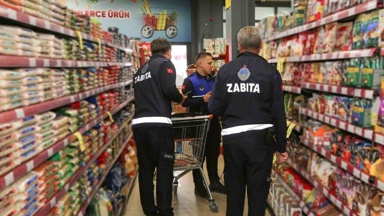 Marketten kasa etiketine kadar Meram zabıtası sahada