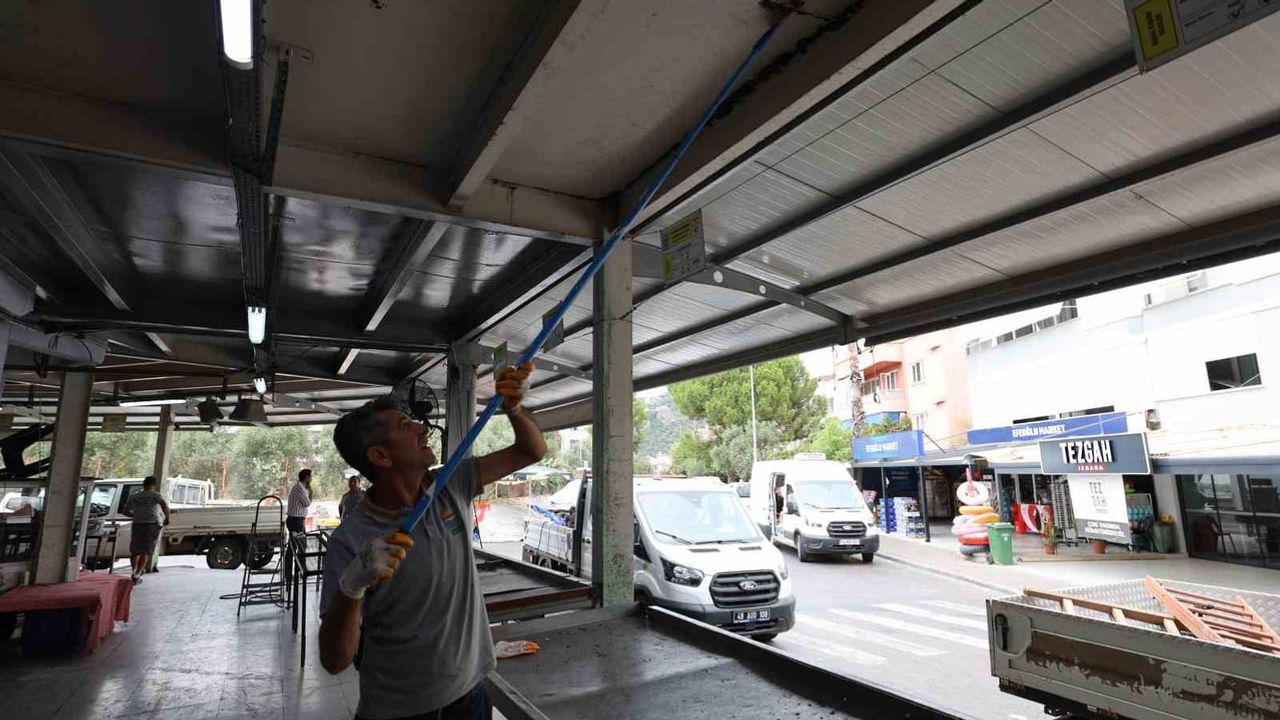 Marmaris perşembe pazarı konfor ve güvenlikle yenilendi