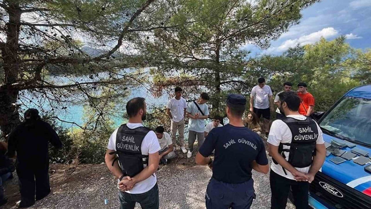 Marmaris'te Özgök koyunda kara operasyonu: 18 Afganistan uyruklu yakalandı