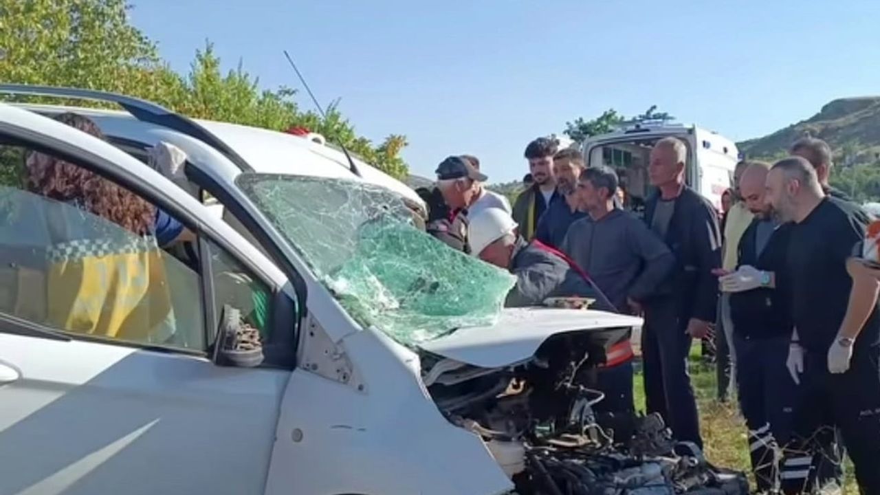 Mazıdağı'nda çarpışma: Ömürlü mevkiinde 4 kişi yaralandı