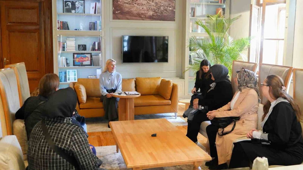 Melek Mızrak Subaşı halka kulak verip talepleri hızlıca çözüme taşıyor