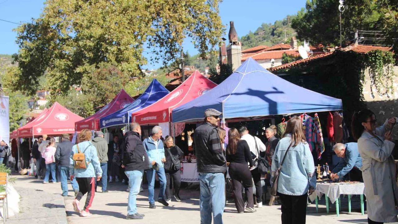 Menteşe Saburhane'de tarhana şenliği: 2 bin kişiye çorba ikramı