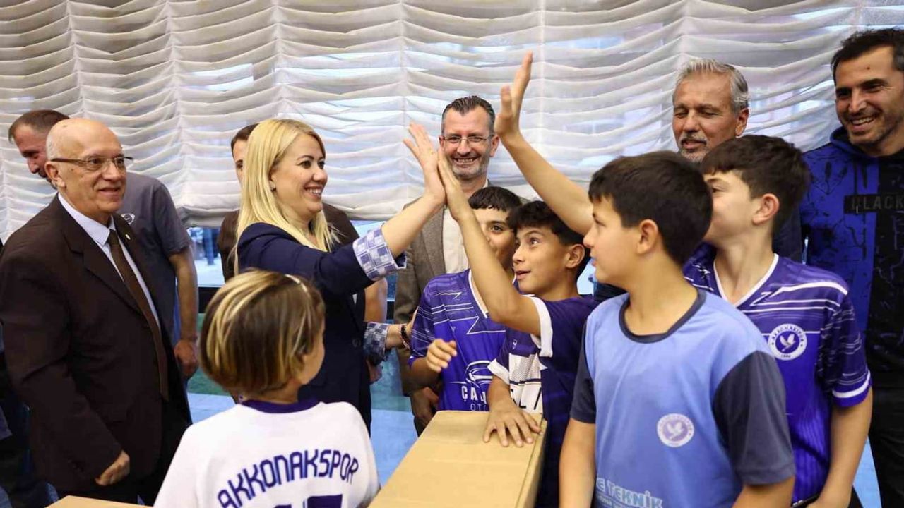 Merkezefendi'den 127 amatör kulübe özel spor desteği