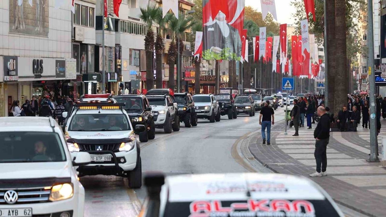 Merkezefendi offroad coşkusu kortej geçişiyle başladı