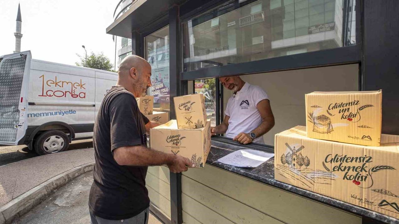 Mersin'de çölyaklılara düzenli glütensiz ekmek ve un desteği