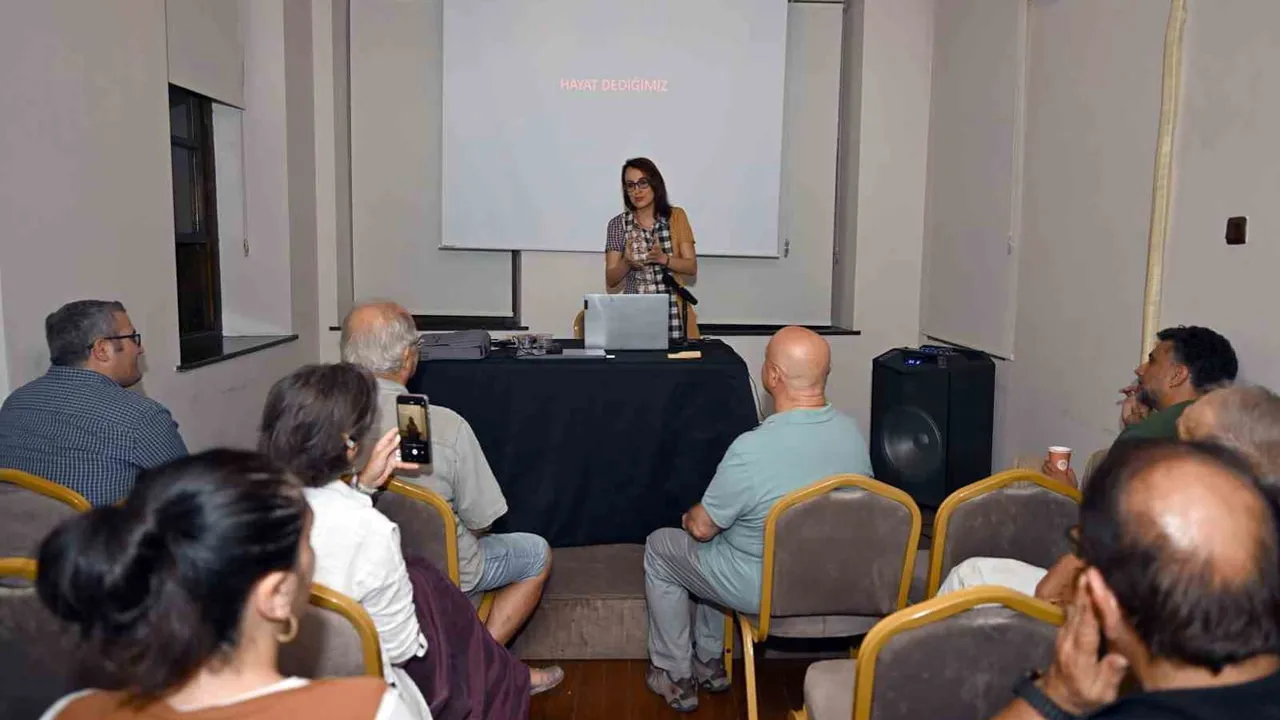 Mersin'de fotoğrafın izinde yeni bir söyleşi serisi başladı