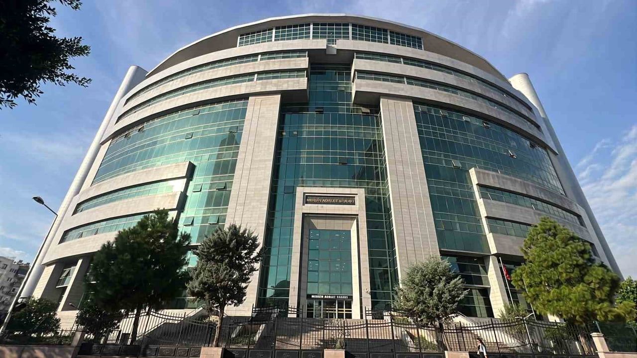 Mersin soruşturmasında aralarında üç belediye başkanı olan çok sayıda kişi tutuklandı