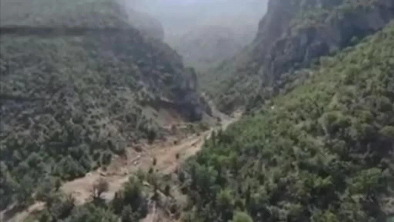 Metina'da çekilme işareti: PKK-KCK dört barınma alanını boşalttı