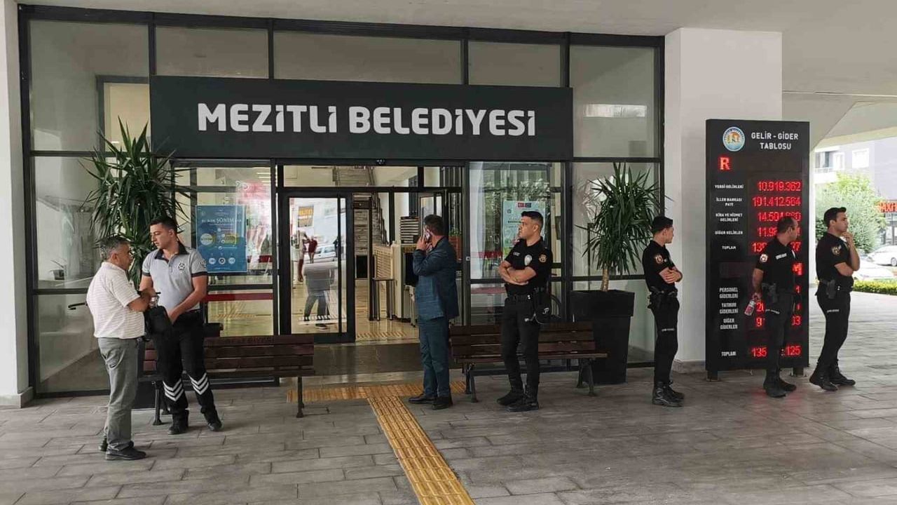 Mezitli'deki soruşturma: Tuncer hakkında ihale ve ödeme taleplerine ilişkin iddialar