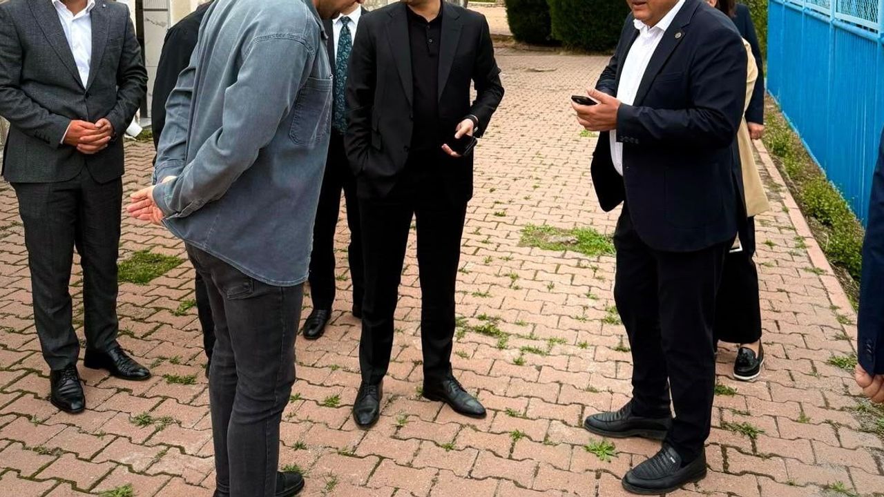 MHP Melikgazi heyeti Mimarsinan'da talepleri yerinde dinledi, okula kütüphane sözü verildi