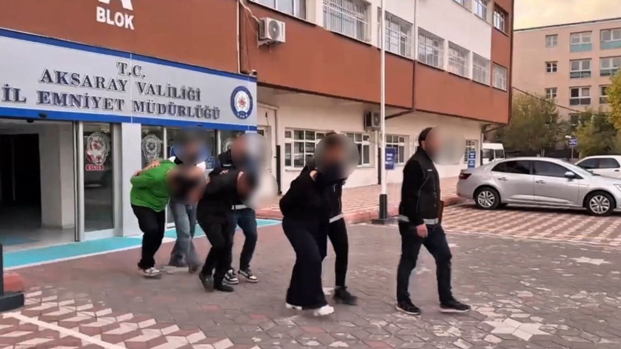 Midelerinde 155 paketle yakalandılar: Aksaray'da 4 kişi tutuklandı