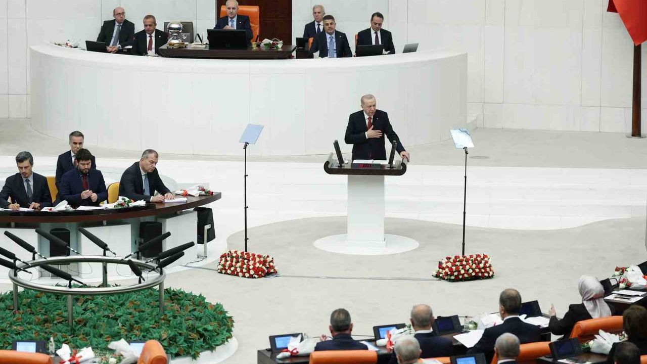 Milletin hakkına girenler hem mahkemeye hem mahkeme-i kübra’ya hesap verecek