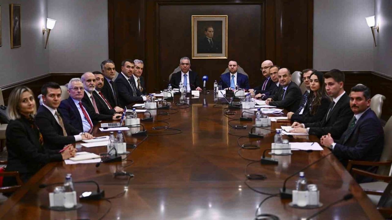 Milletin temsilcileriyle hazırlanacak özgürlükçü anayasa zorunludur