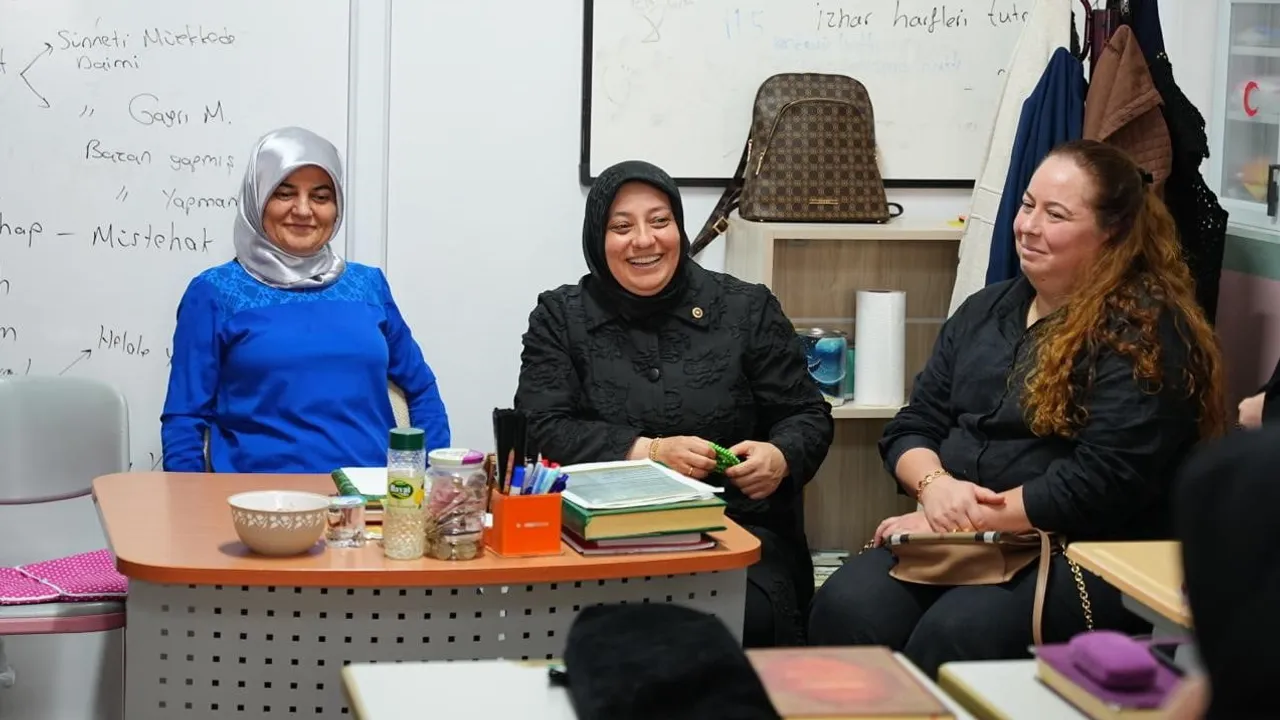 Milletvekilleri üç ilçede sahada: vatandaşın talepleri yerinde dinlendi