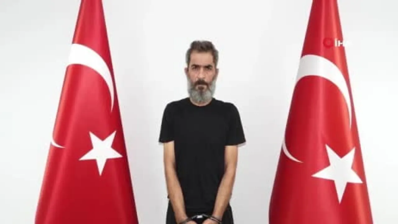 Milli İstihbarat Teşkilatı Reyhanlı saldırısının sanığı Ömer el-Hatip'i deniz yolunda yakaladı