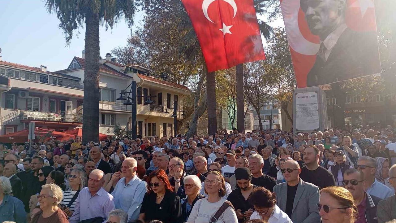 Milli mücadelenin izinde özgür Özel Mudanya'da vatandaşlarla buluştu