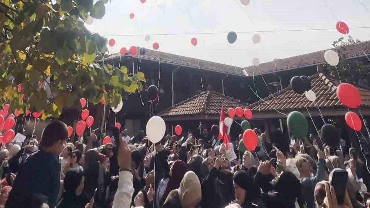 Minik öğrenciler İnegöl'de bed-i besmele sevinci yaşadı