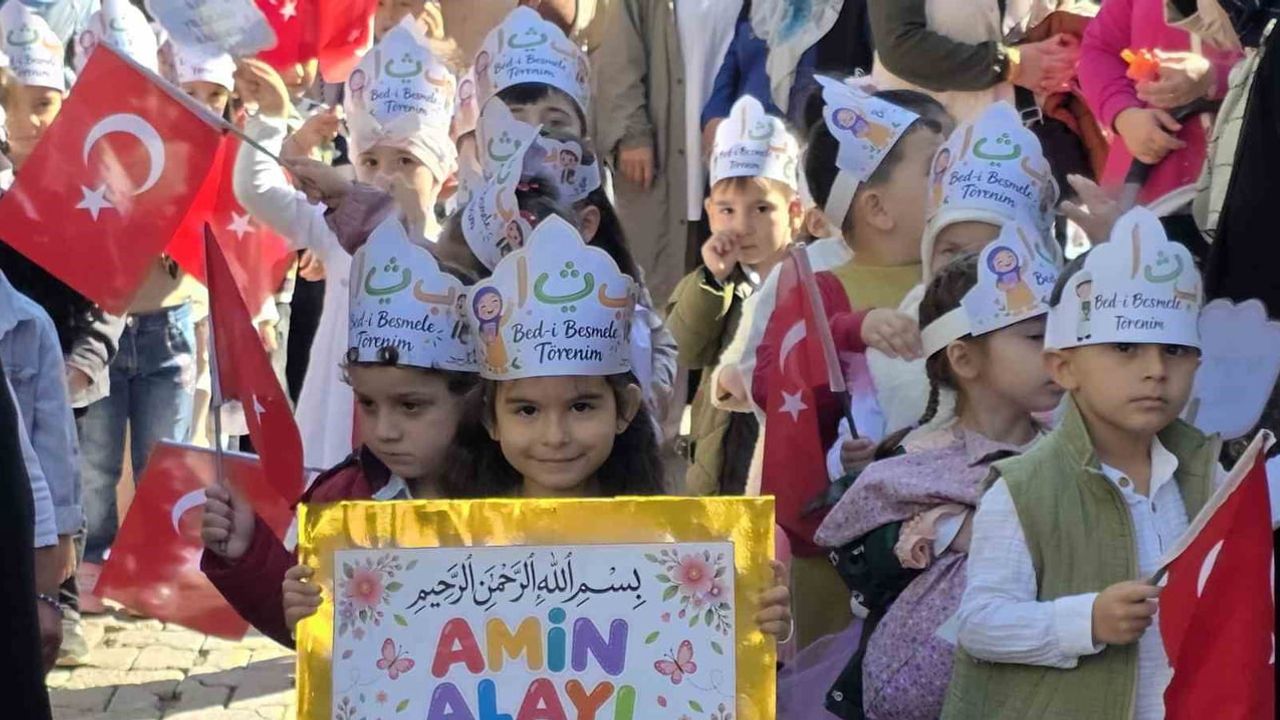 Minikler besmeleyle eğitim yoluna ilk adımı attı