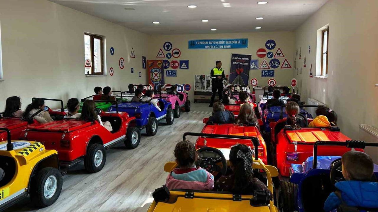 Minikler oyunla trafik bilinci kazanıyor