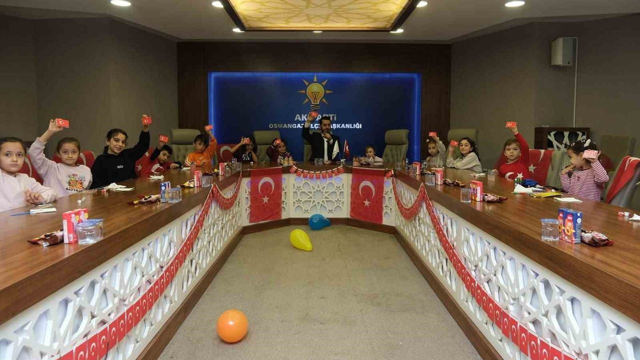Miniklerden şehit ailelerine anlamlı 29 ekim armağanı