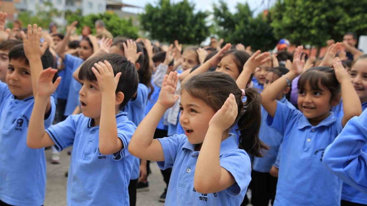 Miniklere trafikte bilinç: HBB İskenderun'da uygulamalı eğitim