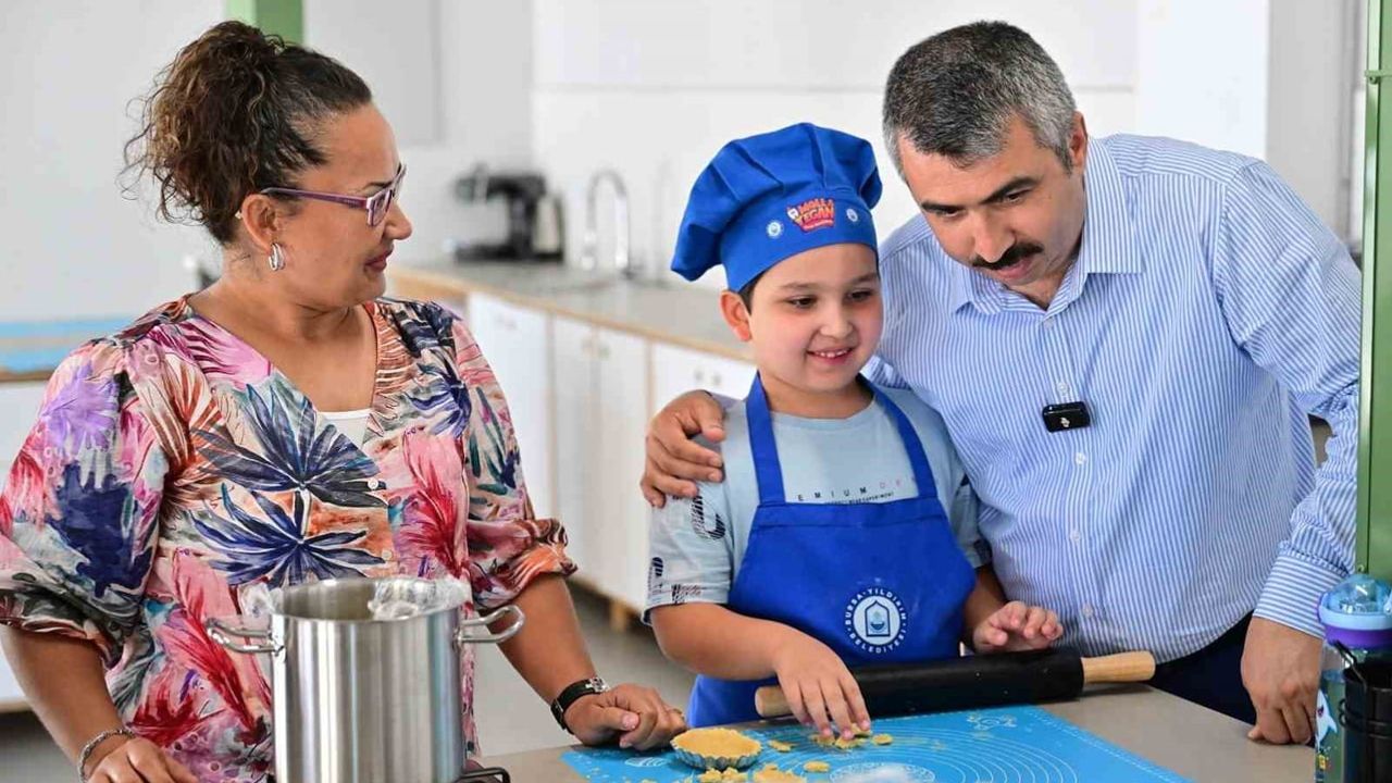 Molla Yegan çocuk üniversitesi yeni döneme hazırlanıyor
