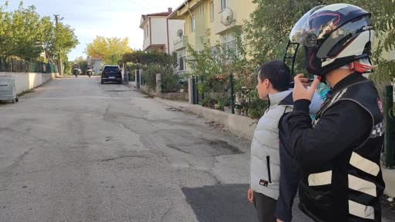 Motosikletle özgürlüğe çıkan görme engelli Sezgin Çalışkan: 'eve kapanmayın'