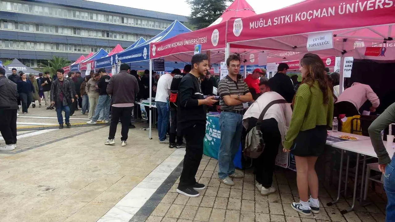 MSKÜ'de yeni öğrencilere üniversiteye renkli başlangıç