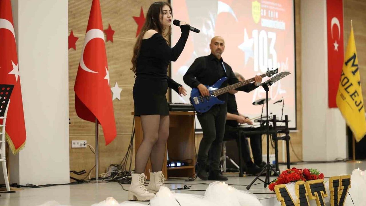 MTK Koleji'nde cumhuriyet coşkusu minik gösterilerle taçlandı