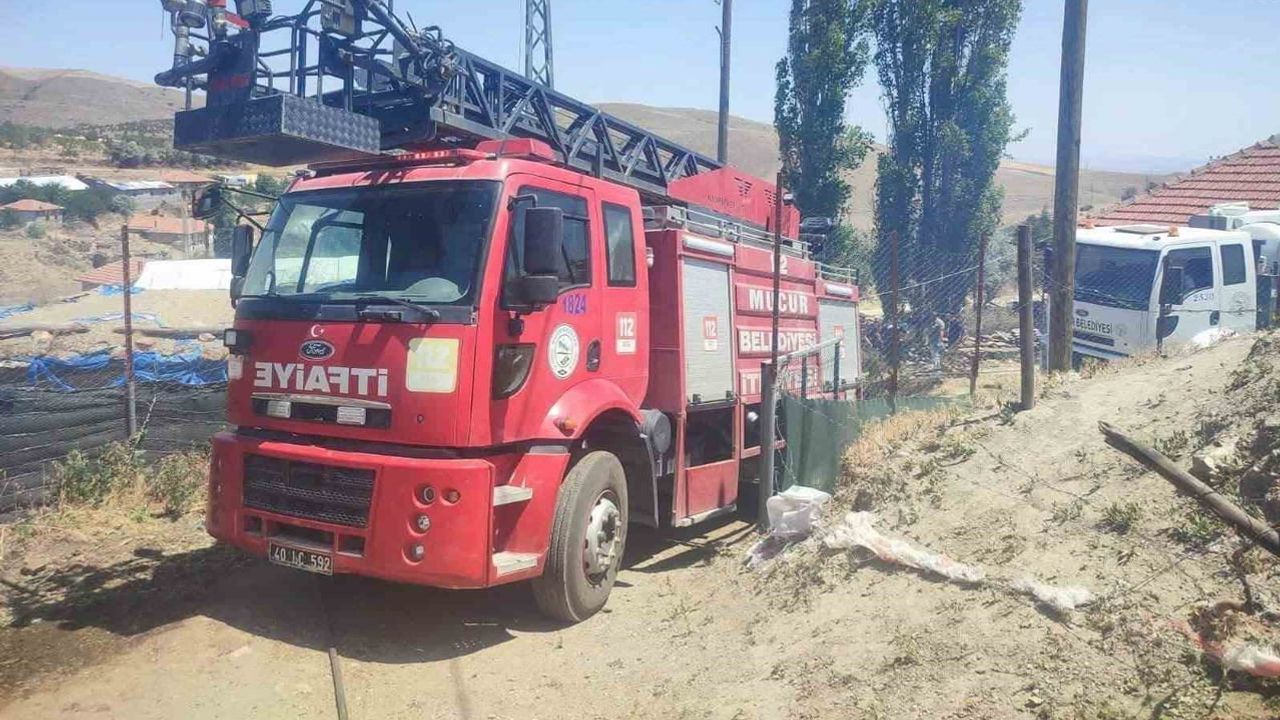 Mucur'da Karşıyaka mahallesinde çıkan yangında 75 yaşındaki kadın yaşamını yitirdi