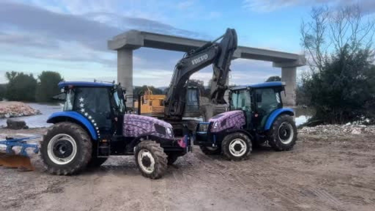 Mudanya'da bin 500 dönüme varan tarla taşkına karşı direnişte