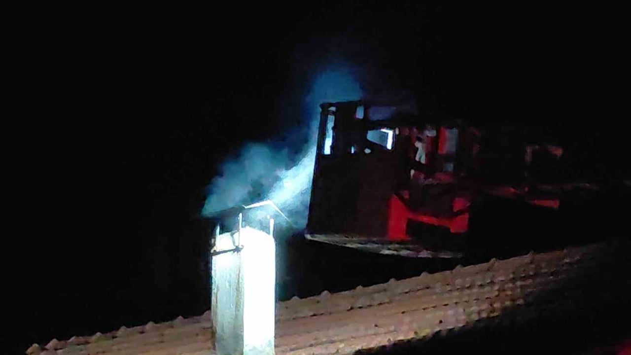 Mudurnu'da bacadan yükselen duman paniğe yol açmadı: itfaiye alevleri hızlıca kontrol altına aldı