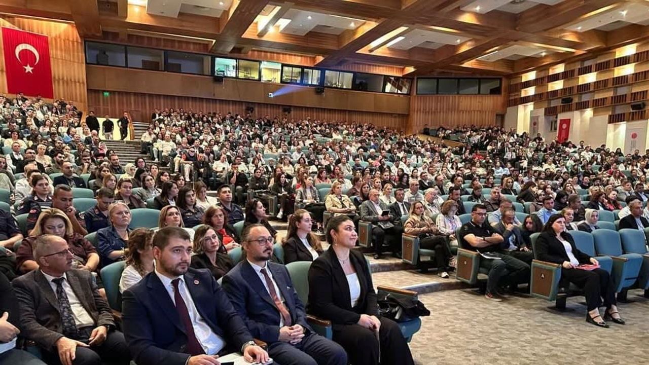 Muğla'da kamu hizmetlerinde iletişim becerileri yeni döneme hazırlanıyor