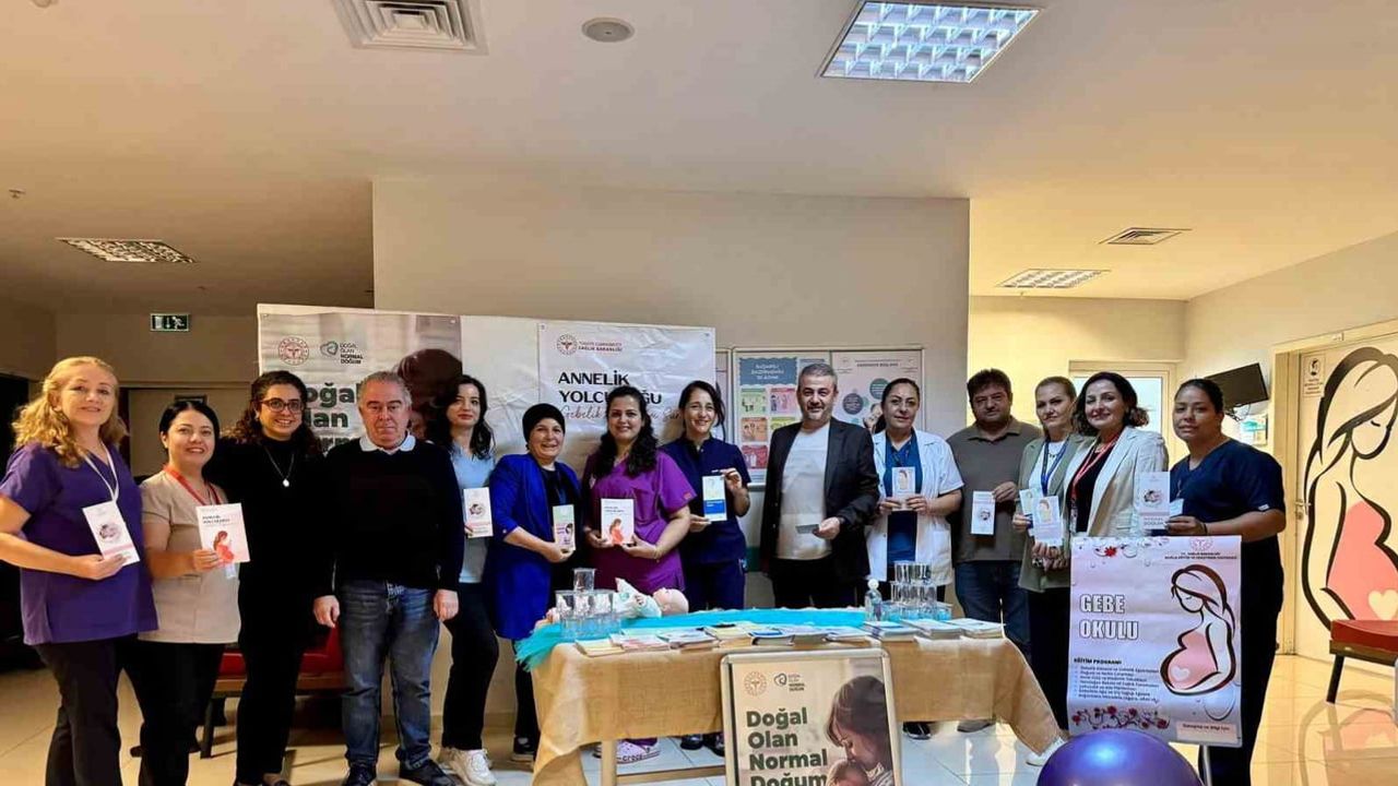 Muğla'da normal doğum haftası için hastanede farkındalık standı kuruldu