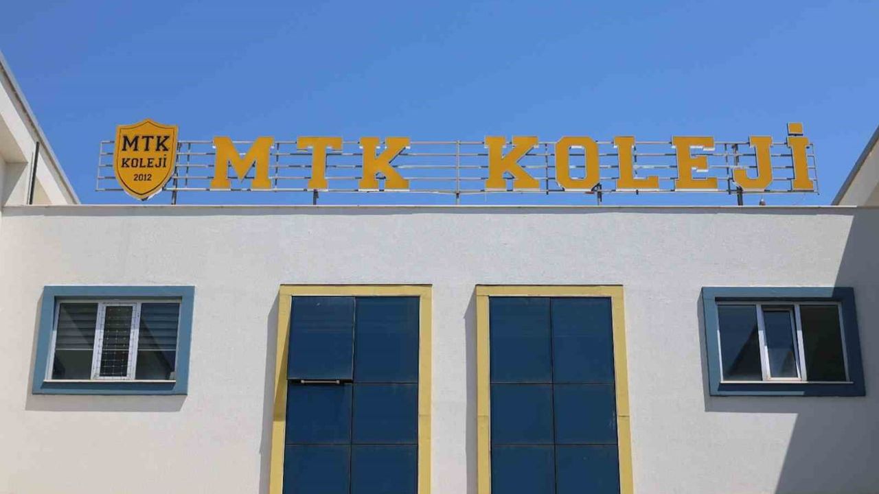Muğla'dan Moskova'ya: iki lise öğrencisinin antibiyotiğe alternatif projesi