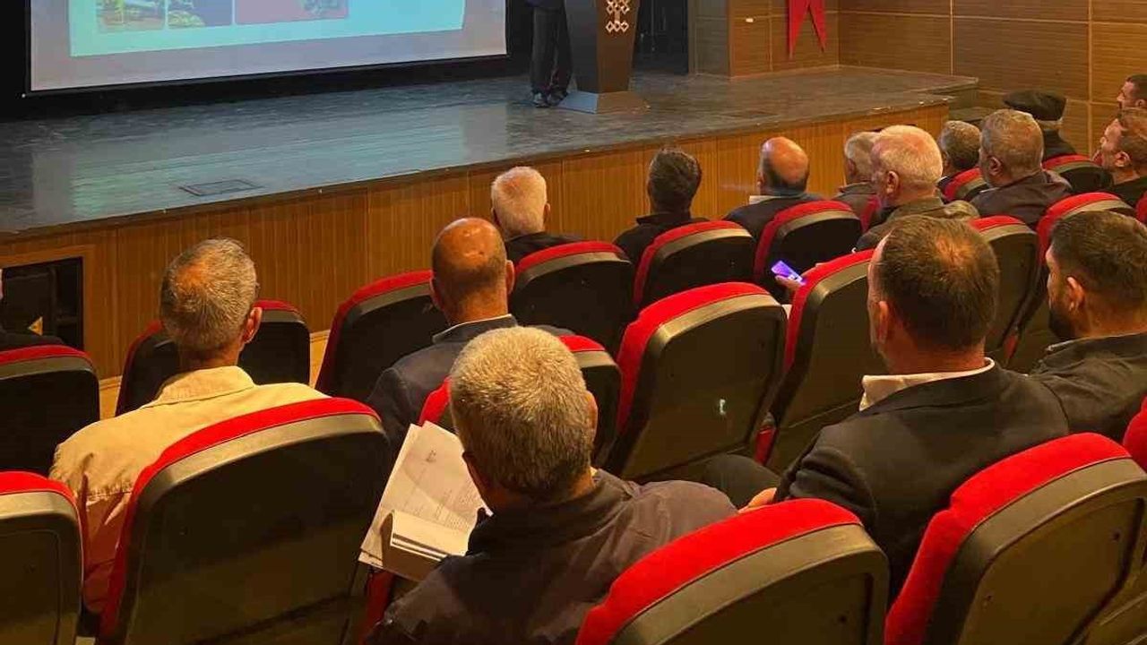 Muhtarlar bilgilendirildi: Elazığ’da uyuşturucuyla mücadelede görev ve ihbarlar