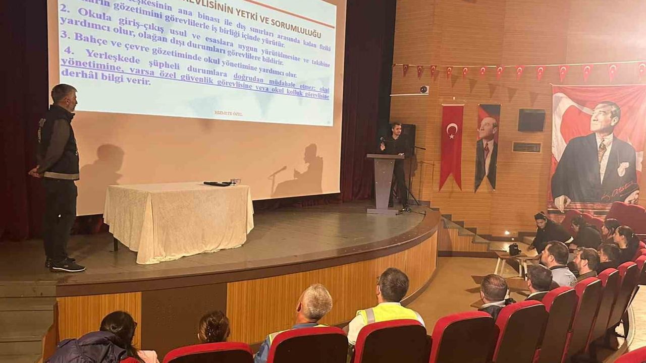 Muratlı'da okul çevresi güvenliğine yönelik bahçe görevlileri eğitimi