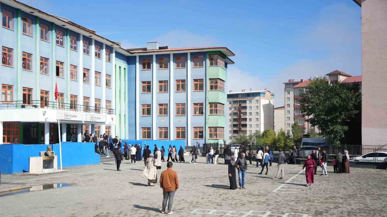 Muş’ta KPSS ön lisans oturumu sabah başladı