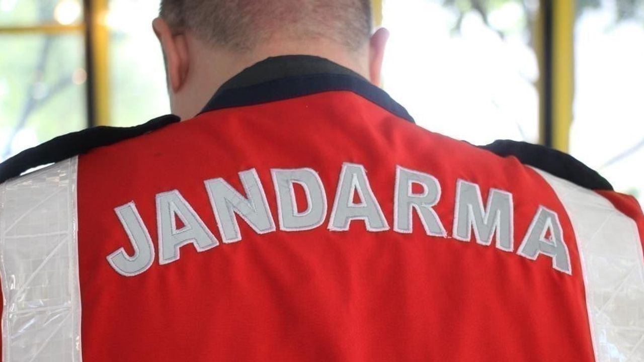 Nazilli’de jandarma devriyesi 15 yıl kesinleşmiş cezası olan hükümlüyü yakaladı