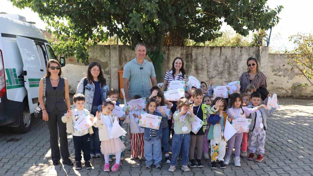 Nazilli'de minikler patili dostlarla empati ve oyun günü