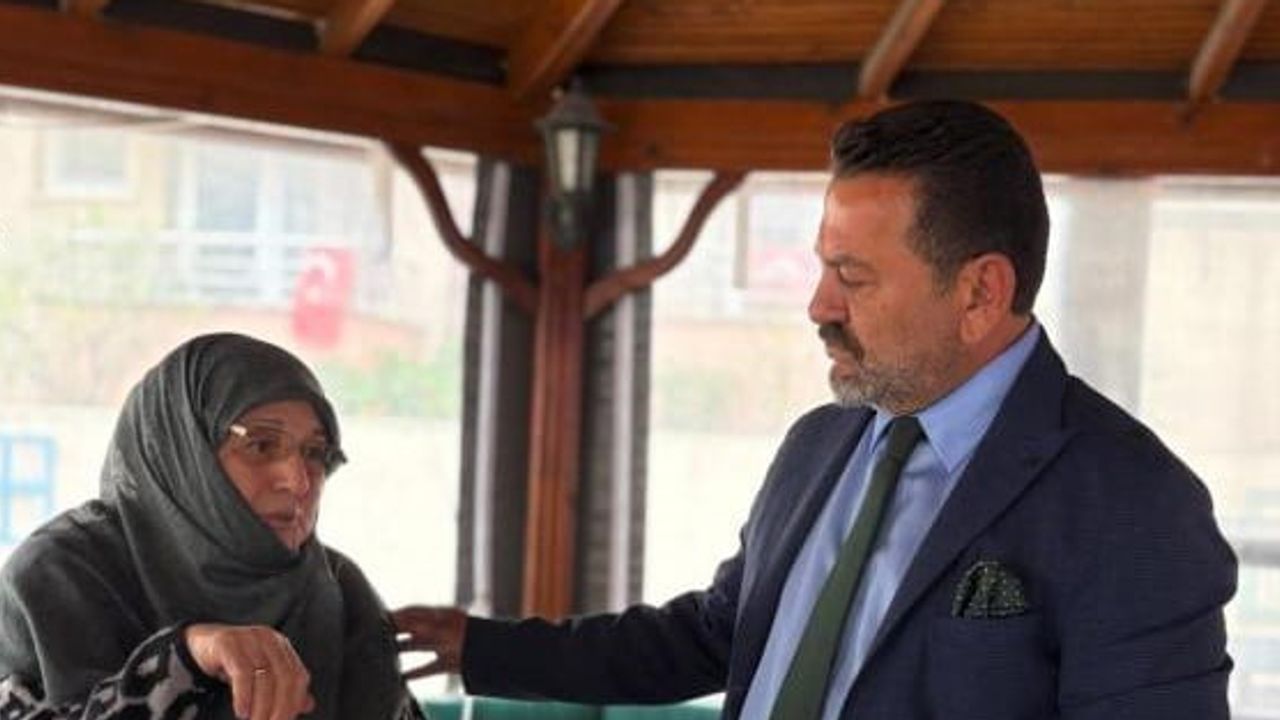 Nejat İlhan huzurevinde büyüklerin taleplerini dinledi